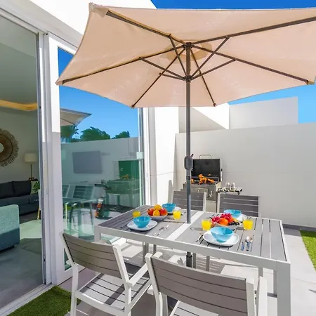 Villa Wave 1 By *
